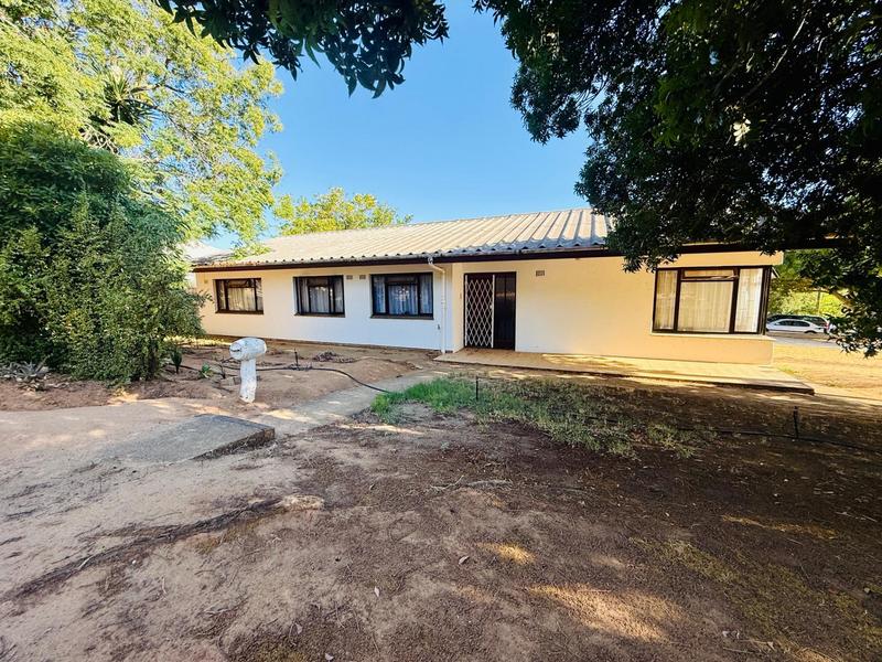 4 Bedroom Property for Sale in Bergzicht Western Cape